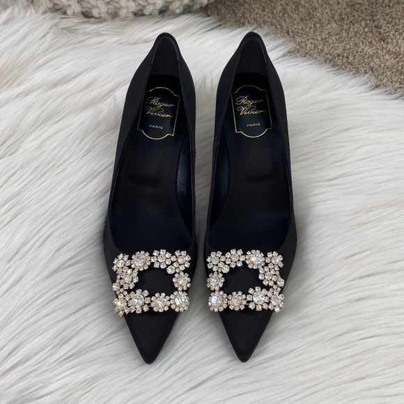 SOLD🖤Roger Vivier Crystal Flower Strass Heels - Picture 6 of 12